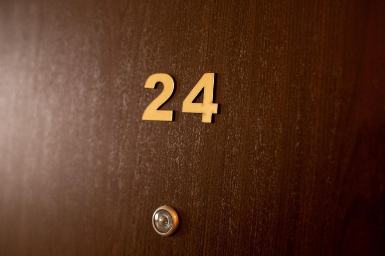 Royal Central Apartament Apartment Oradea Luaran gambar